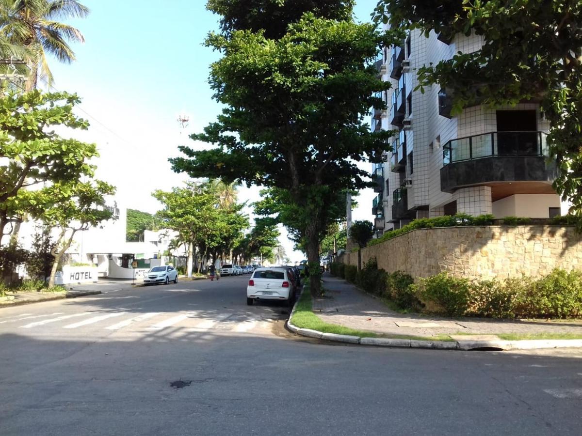 A 250M Da Praia Da Enseada 瓜鲁雅 外观 照片